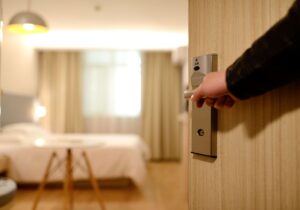 how to pick a bedroom door locks