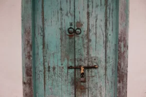 How to Break into a Locked Door -- 7 Simple Ways