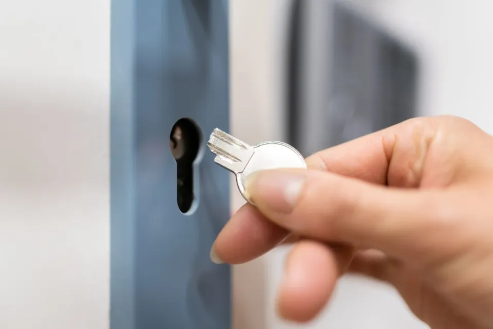 how-to-remove-a-broken-key